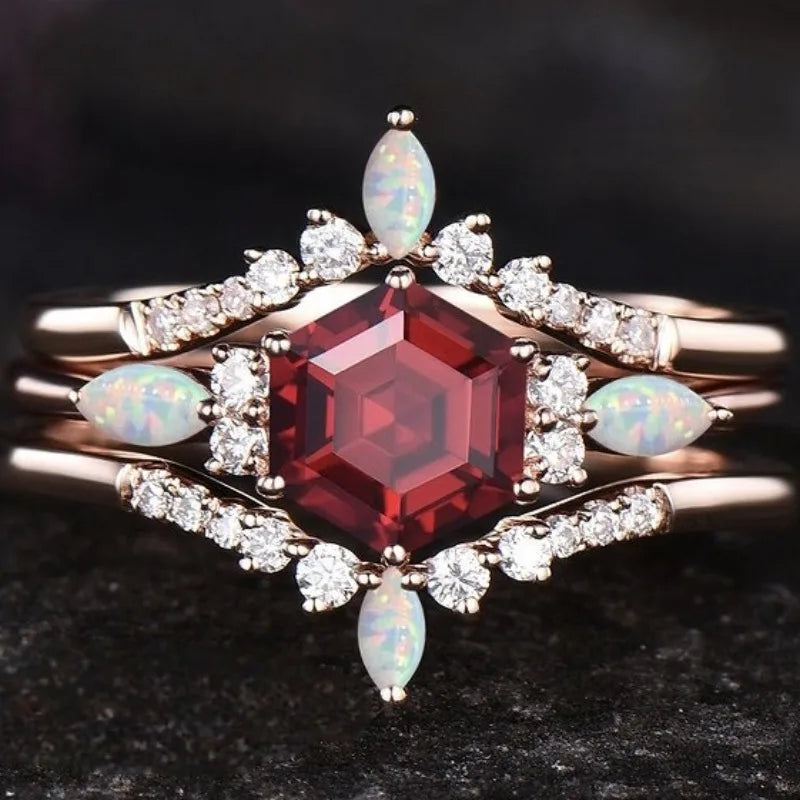 Moonveil Ring - Ruby Eclipse