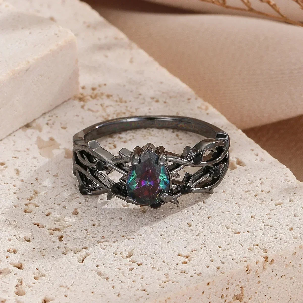 Twilight Ivy Ring - Florent