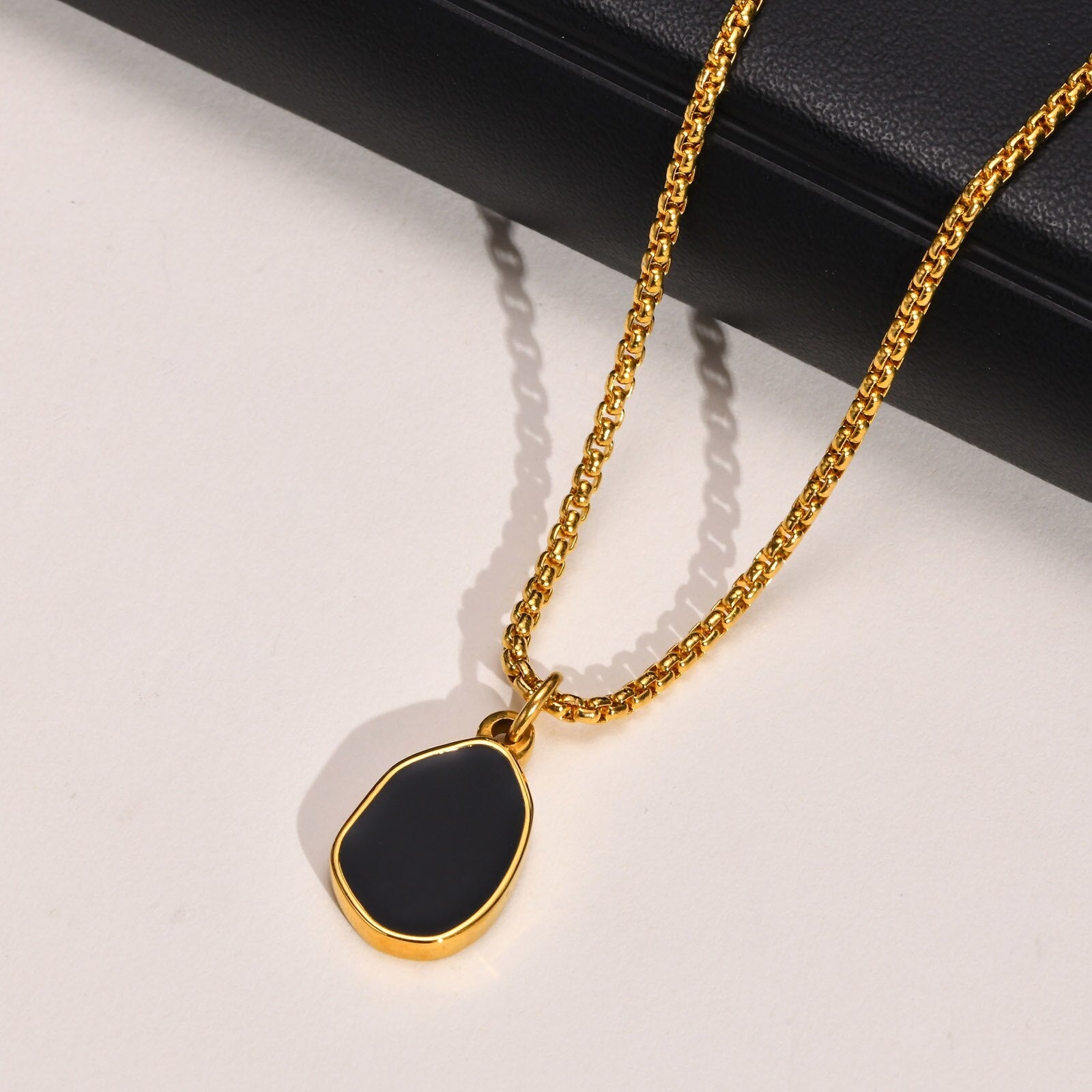 Simplistic Necklace: The Irregular