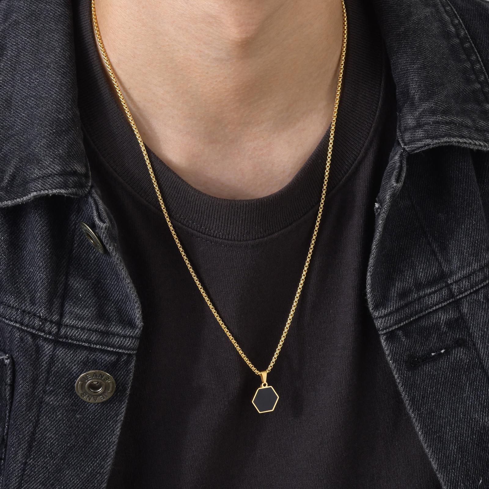 Simplistic Necklace: Hexagon