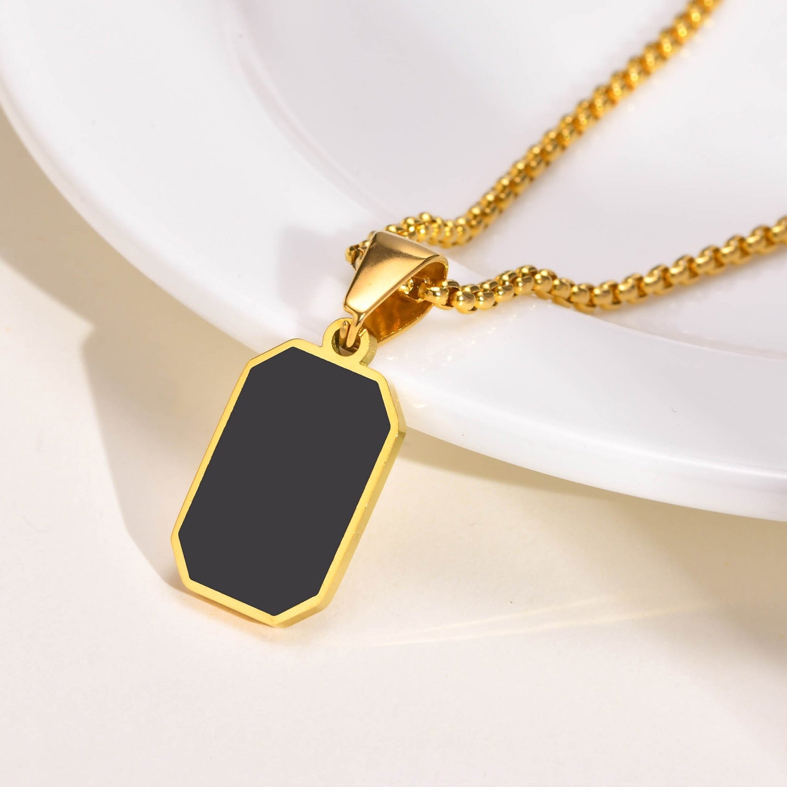 Simplistic Necklace: The Timeless