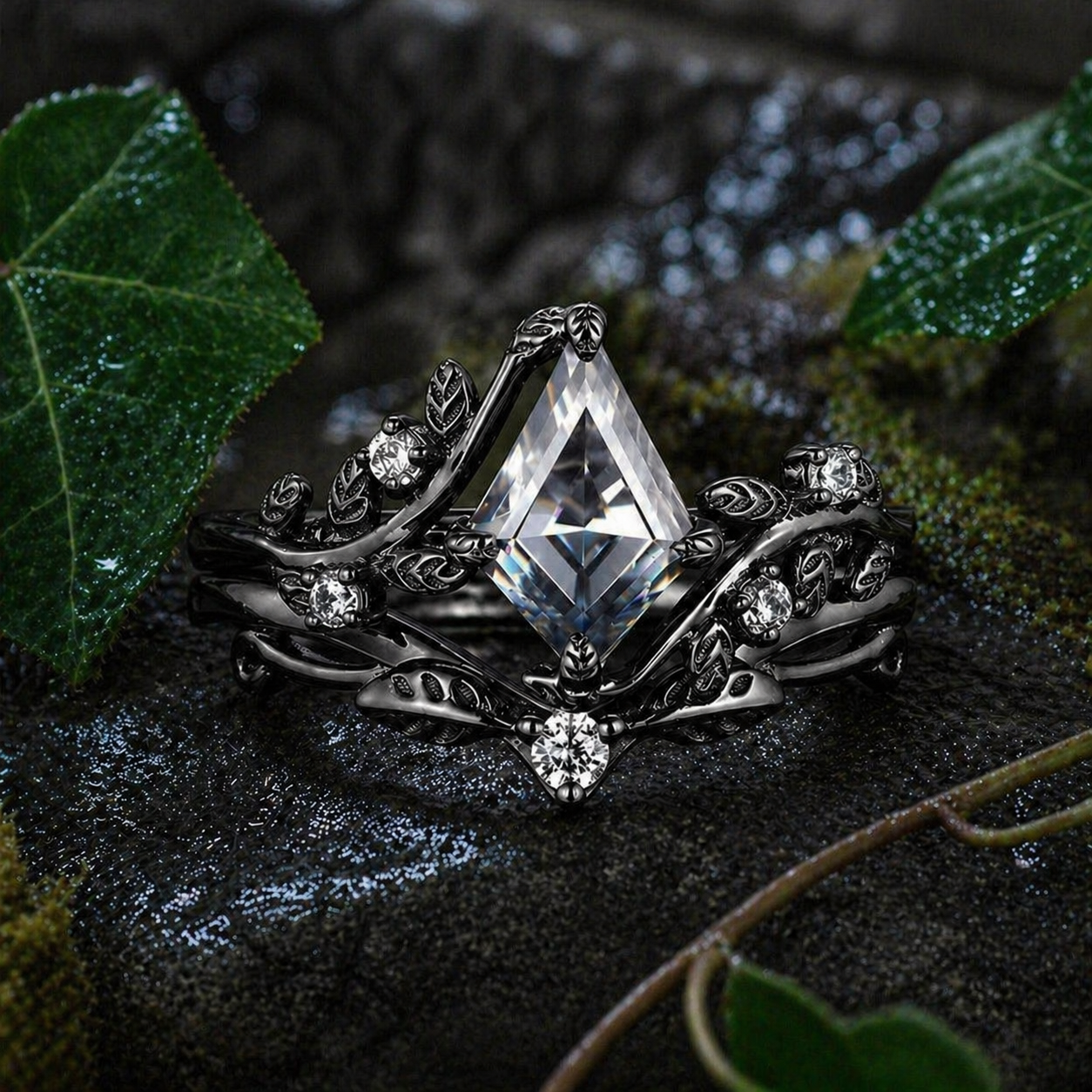 Twilight Ivy Ring - Ivory