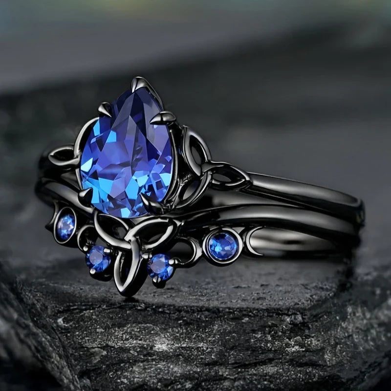Twilight Ivy Ring - Black Forest