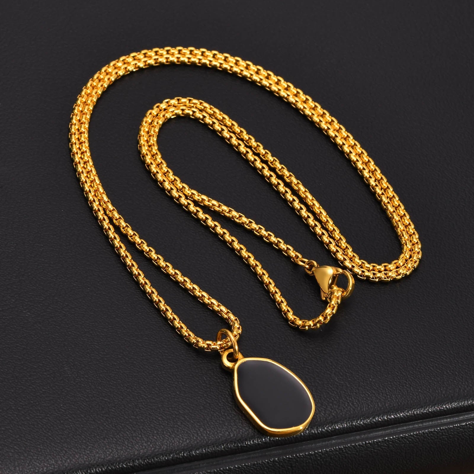 Simplistic Necklace: The Irregular
