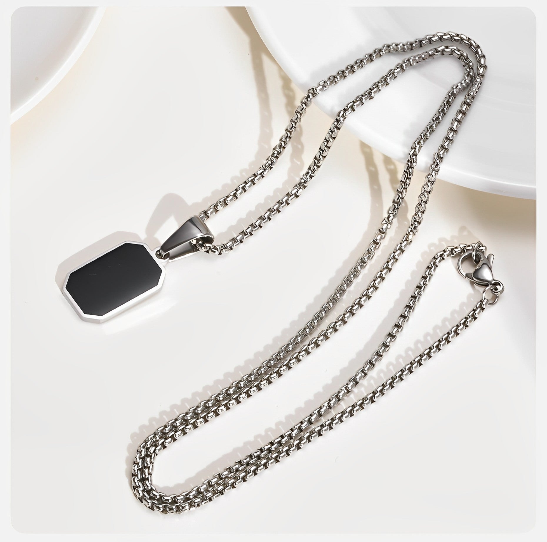 Simplistic Necklace: The Timeless