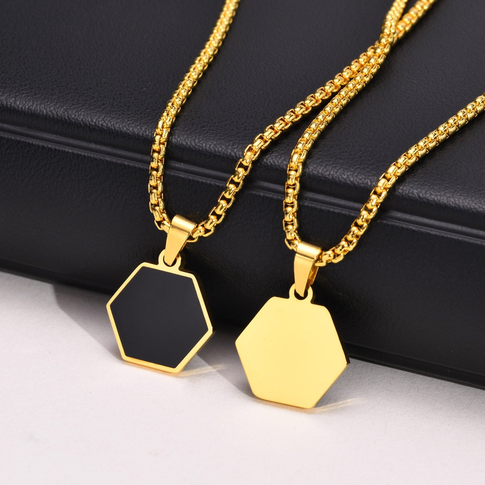 Simplistic Necklace: Hexagon