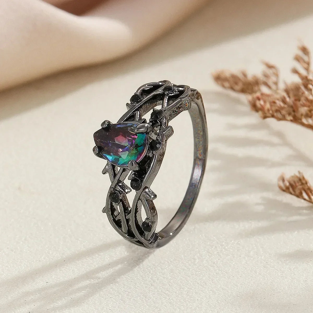 Twilight Ivy Ring - Florent