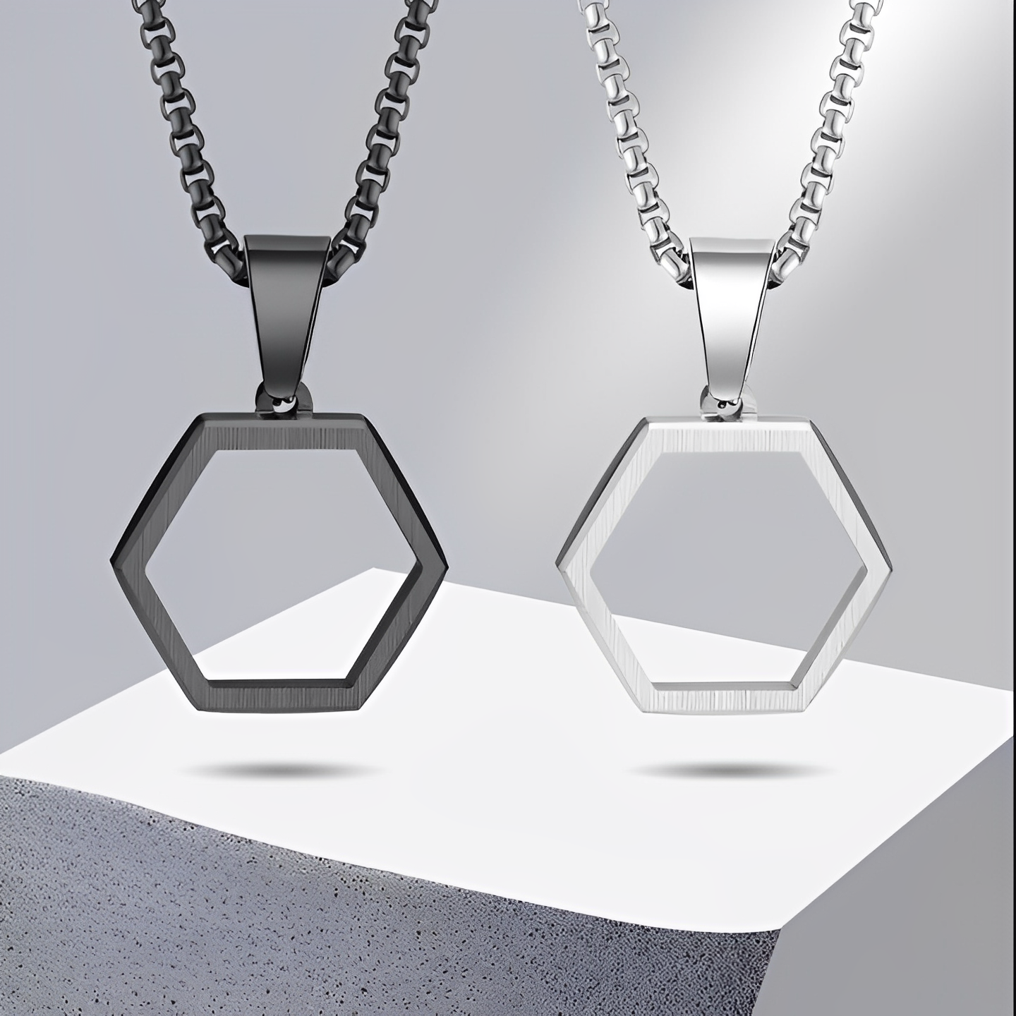 Simplistic Necklace - Hollow